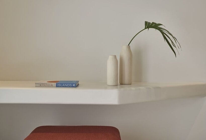 סוויטה נוף לים, Andronis Minois