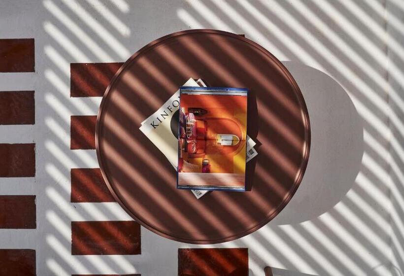 סוויטה נוף לבריכה, Andronis Minois