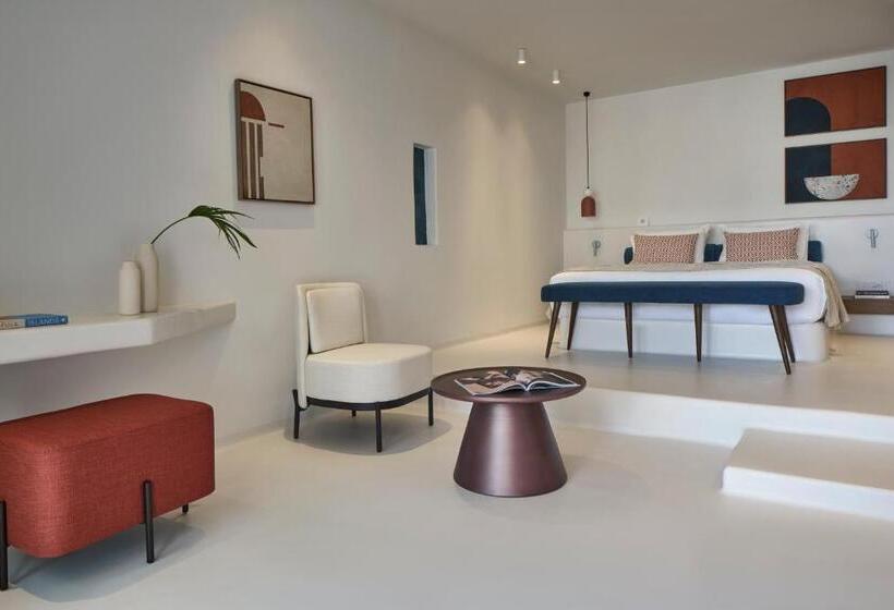 סוויטה נוף לבריכה, Andronis Minois