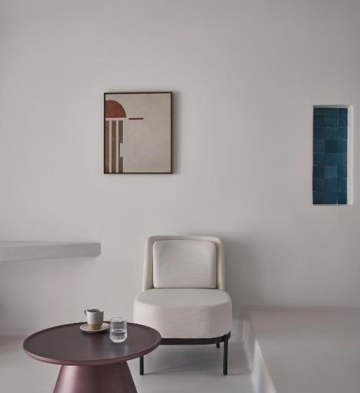 סוויטה עם בריכה, Andronis Minois