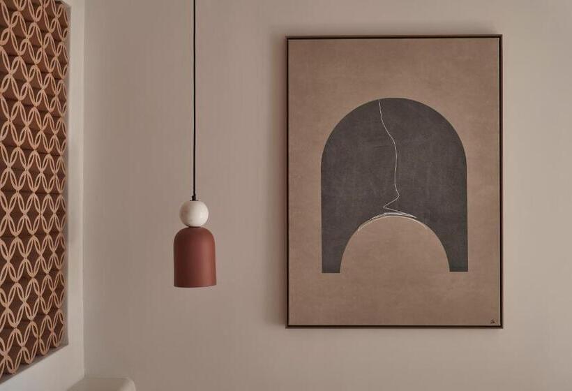 סוויטה עם בריכה, Andronis Minois