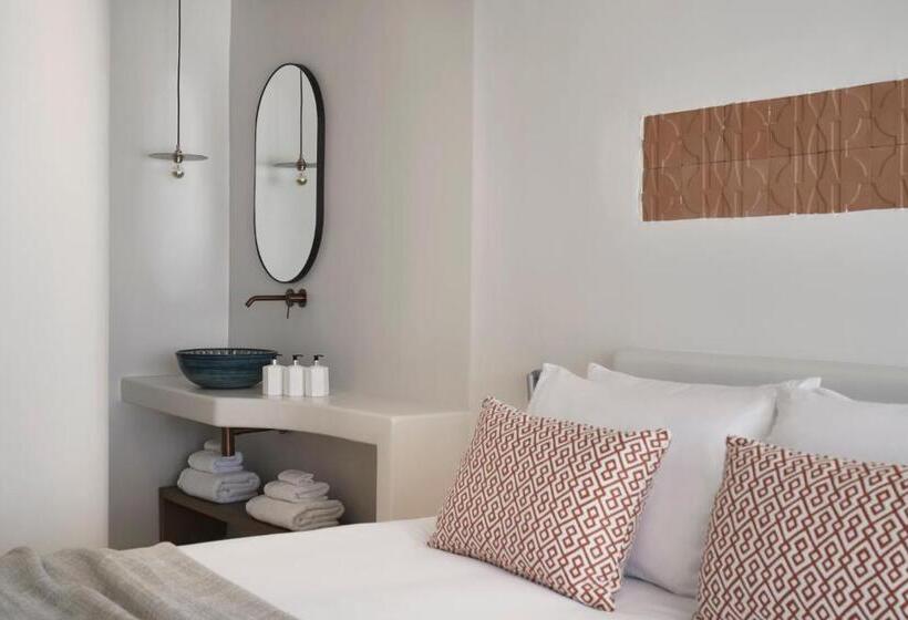 סוויטה נוף לגינה, Andronis Minois