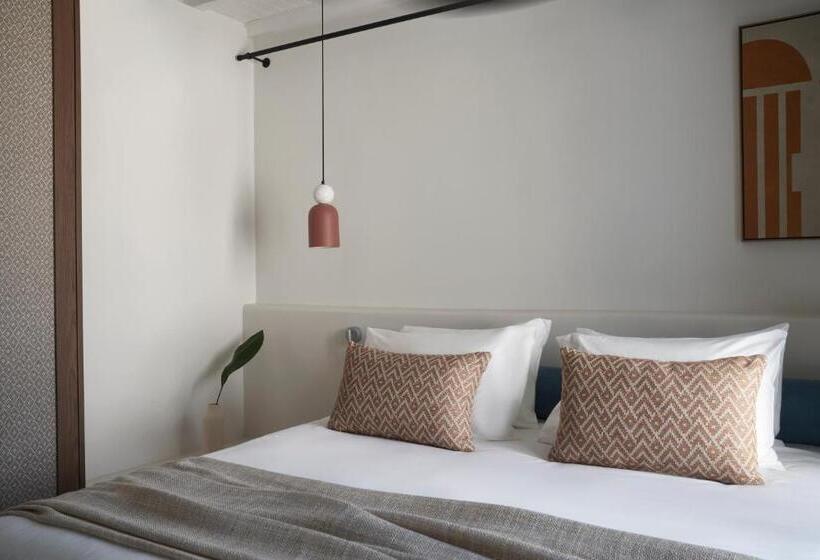 סוויטה נוף לים, Andronis Minois