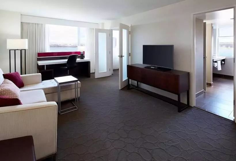 اتاق استاندارد با 2 تخت دوبل, Delta Hotels By Marriott Fredericton