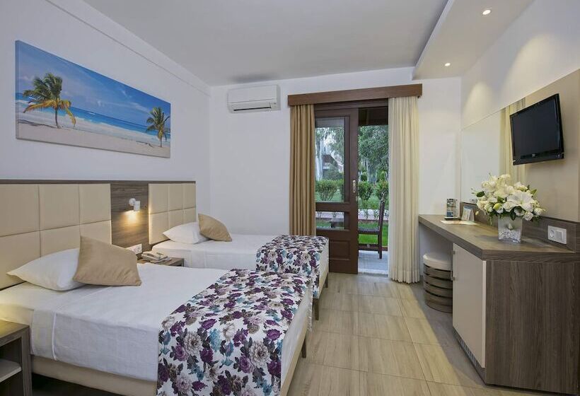 بنجلو قياسى, Club Kastalia Holiday Village   All Inclusive