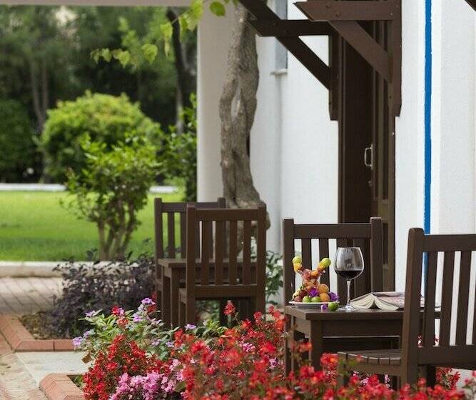 بنجلو قياسى, Club Kastalia Holiday Village   All Inclusive