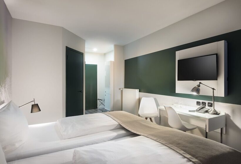 标准三人间, Days Inn Dessau