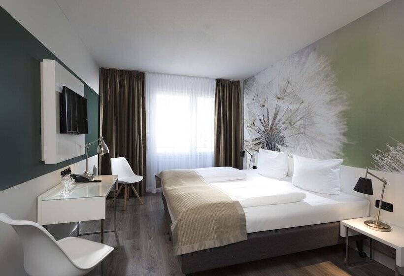 Номер Стандарт Трехместный, Days Inn Dessau