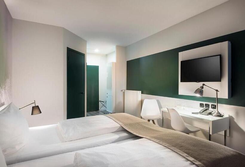 标准三人间, Days Inn Dessau