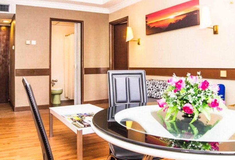 주니어 스위트, Grand Crystal Kedah