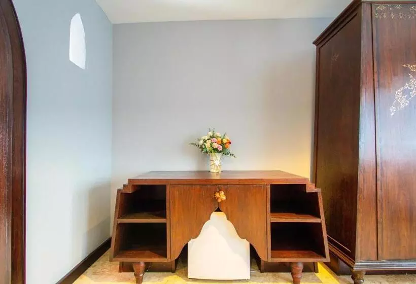 سوییت خانوادگی, Gudi Boutique