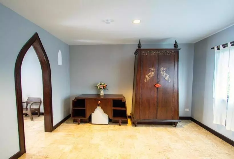 سوییت خانوادگی, Gudi Boutique