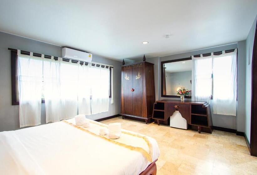 Family Suite, Gudi Boutique