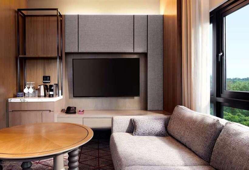 キングサイズベッドのデラックスルーム, Hilton Lake Taupo