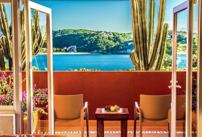 جناح جونيور, Las Brisas Huatulco