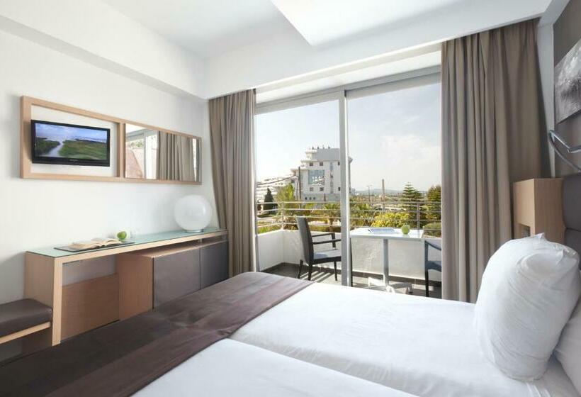 اتاق لوکس با چشم‌انداز, Ocean Drive Ibiza