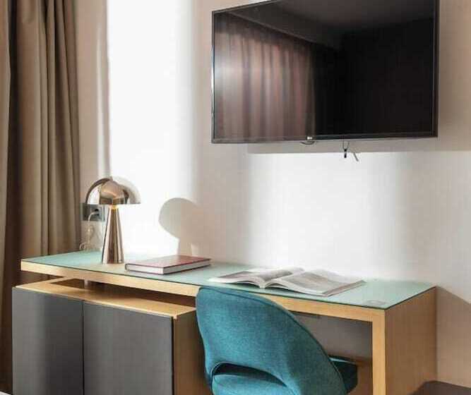 اتاق لوکس با چشم‌انداز دریا, Ocean Drive Ibiza