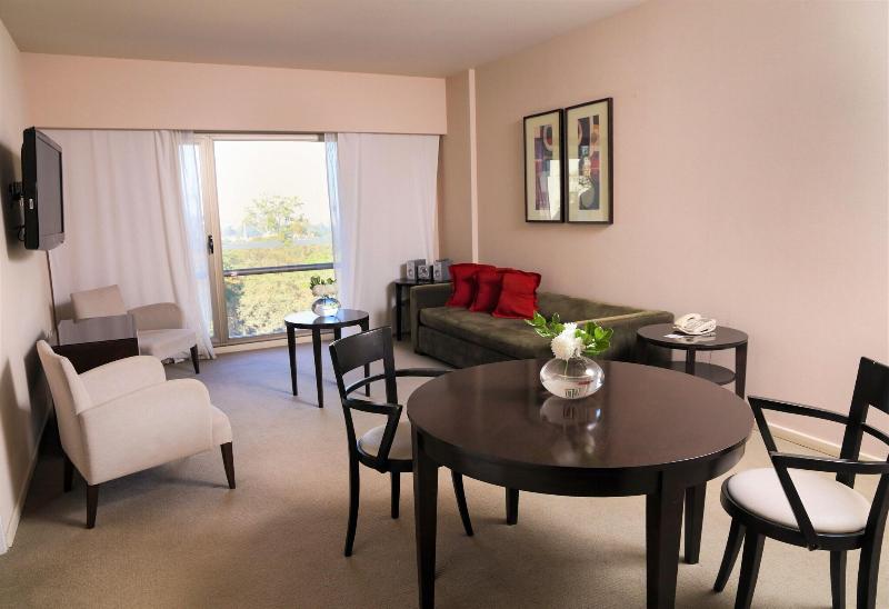 클럽 룸 킹침대, Sheraton Salta