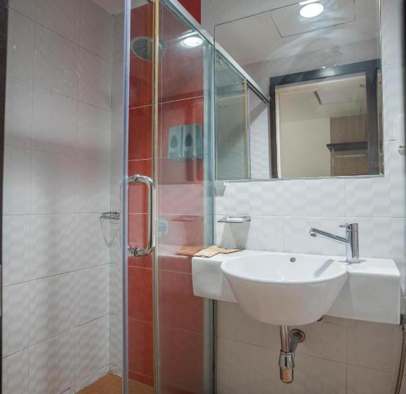 Superior Rum, Floresta Hotel Chinatown