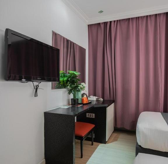 Superior Rum, Floresta Hotel Chinatown