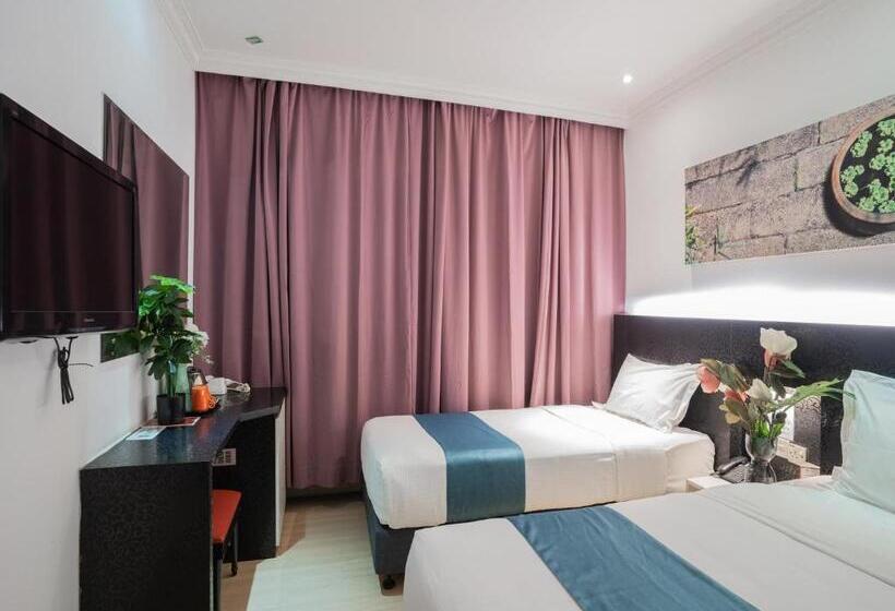 Superior Rum, Floresta Hotel Chinatown