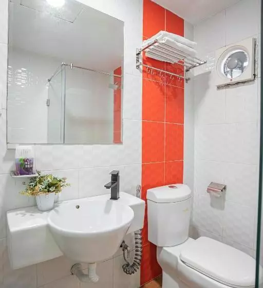 اتاق لوکس سه تخته, Floresta Hotel Chinatown