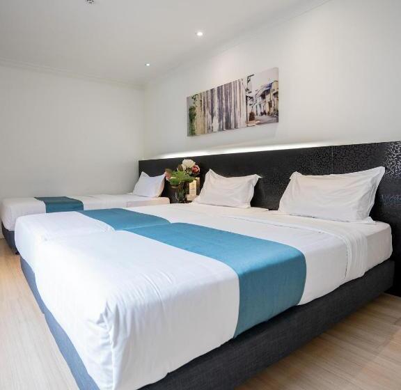 اتاق استاندارد سه نفره, Floresta Hotel Chinatown
