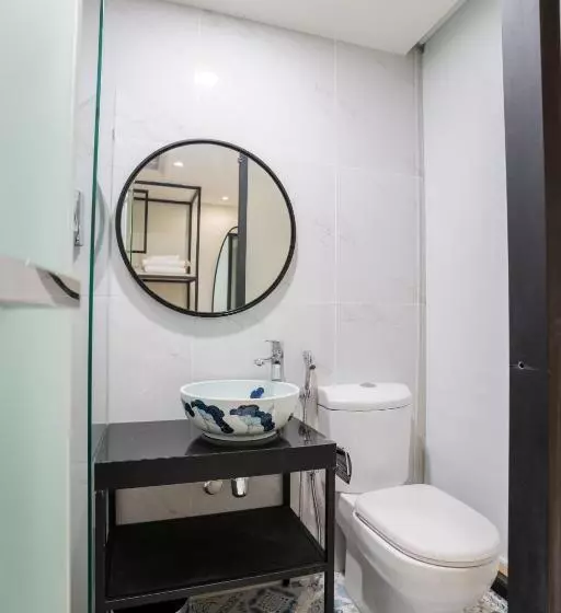 اتاق خانوادگی, Floresta Hotel Chinatown