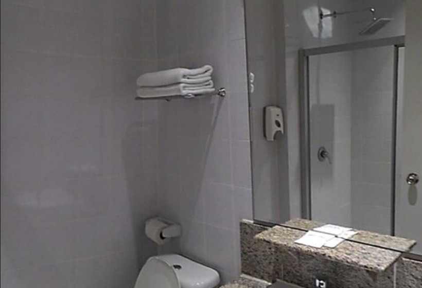 اتاق خانوادگی, Zambuger Wira Kuala Lumpur