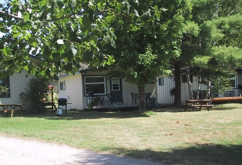 침실 2개 주택, Colonial Bay Motel And Cottages
