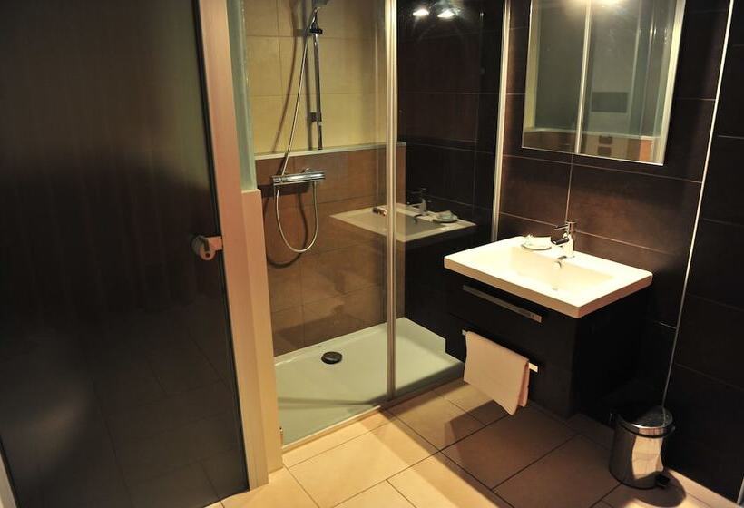 标准三人间, Antares Sport Beauty & Wellness