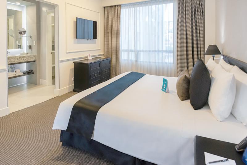 エクゼクティブルーム, Dann Carlton Quito