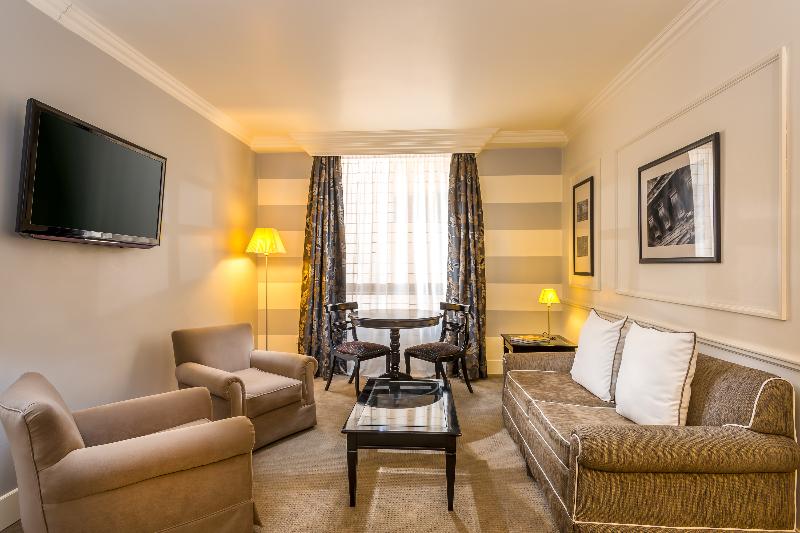 スイート, Dann Carlton Quito