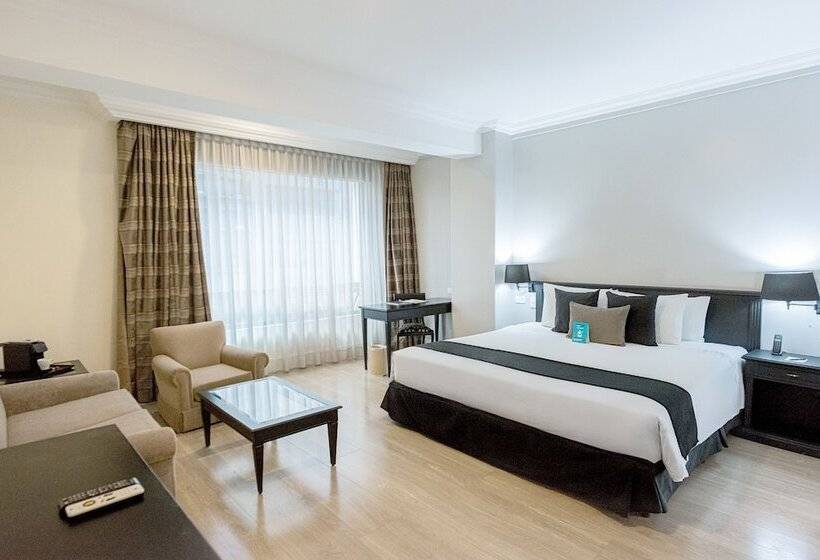 スーペリアールーム, Dann Carlton Quito