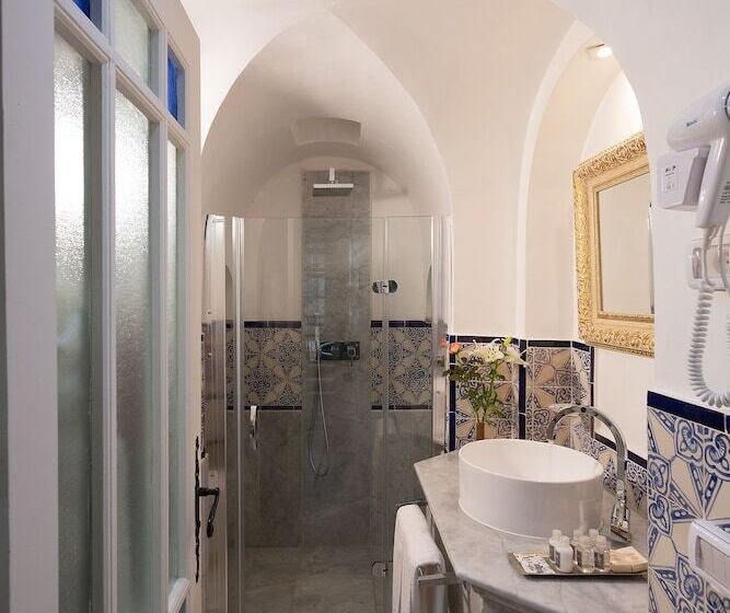 اتاق لوکس, Dar Said