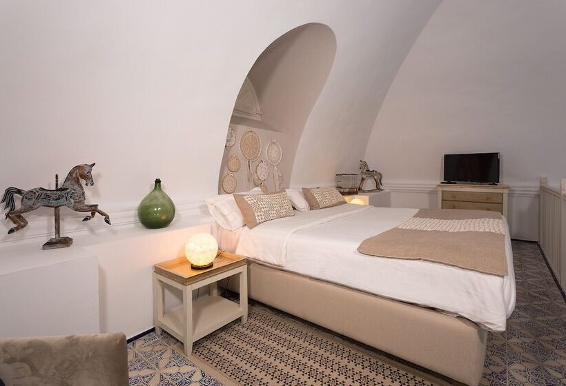 اتاق لوکس, Dar Said