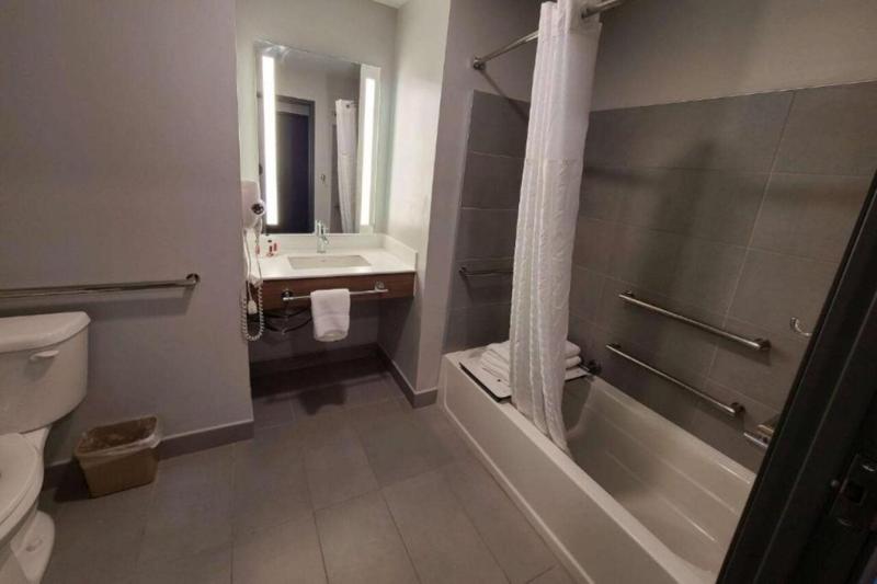 اتاق لوکس, Days Inn By Wyndham Hotel Suites Amman