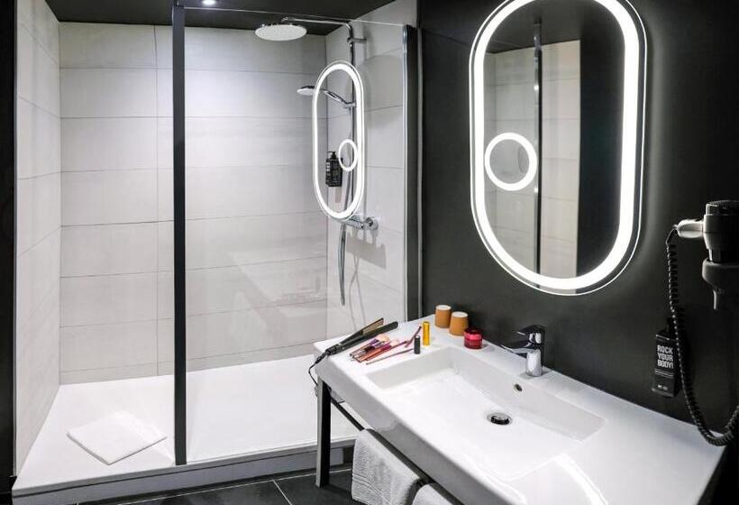 Номер Стандарт, Ibis Pontarlier