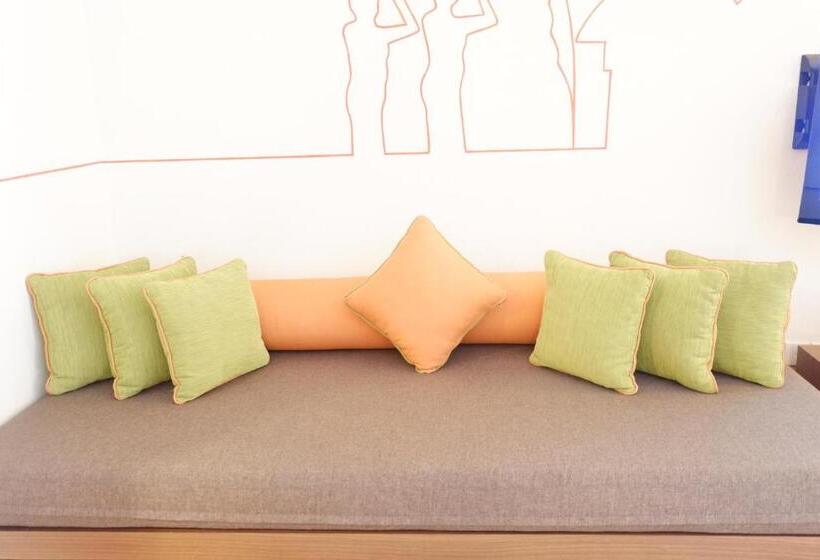 Семейный Номер, Ibis Styles Bali Legian