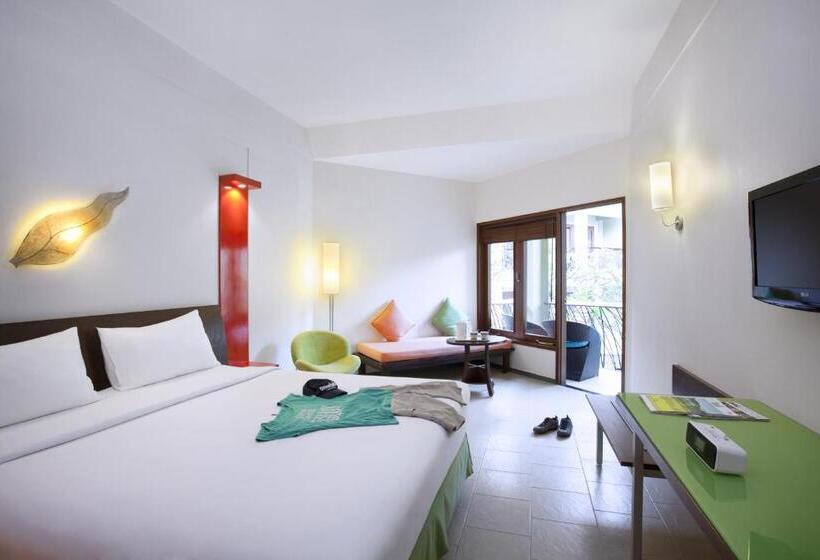 חדר סופריור נוף לבריכה, Ibis Styles Bali Legian