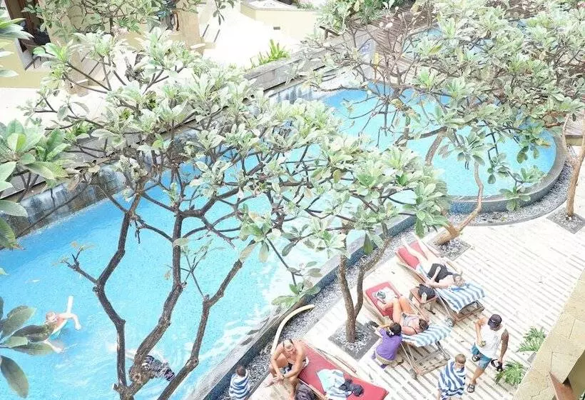 プールの見えるスーペリアルーム, Ibis Styles Bali Legian