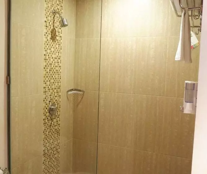 プールの見えるスーペリアルーム, Ibis Styles Bali Legian