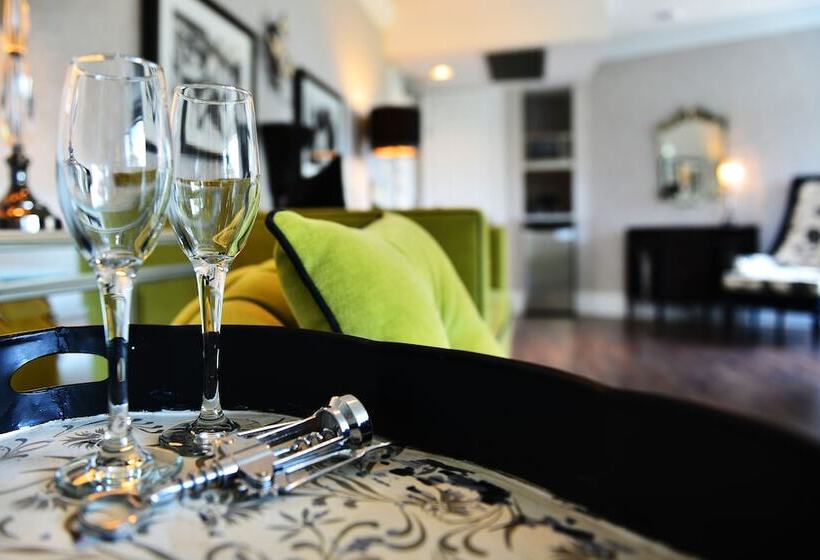 标准间, Prestige Mountain Resort Rossland