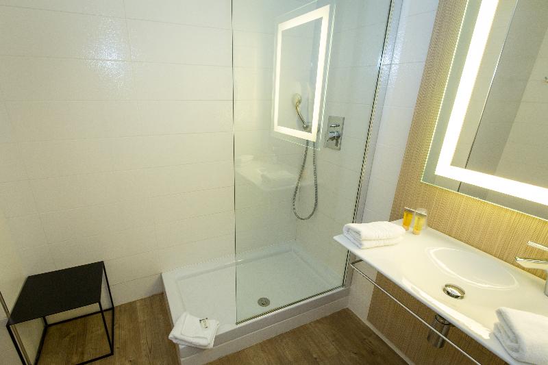 スタンダードトリプルルーム, Sowell Hotels Saint Tropez