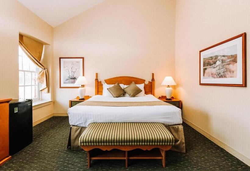 اتاق لوکس با تخت بزرگ, St. Eugene Golf Resort & Casino