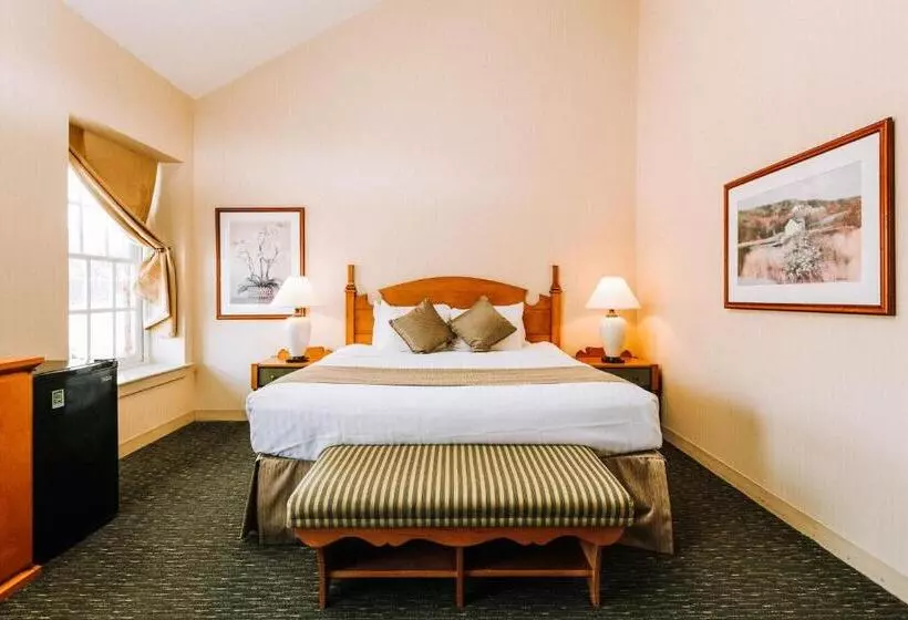 اتاق لوکس با تخت بزرگ, St. Eugene Golf Resort & Casino