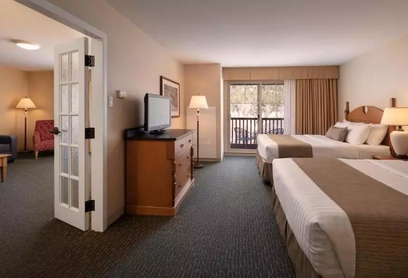 سوئیت با بالکن, St. Eugene Golf Resort & Casino