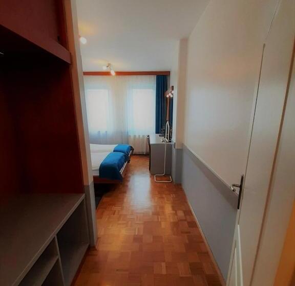 اتاق استاندارد یک نفره, Rooms Vodisek Depandansa Capodistria Boutique Hotela