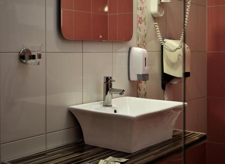 اتاق استاندارد یک نفره, Rooms Vodisek Depandansa Capodistria Boutique Hotela