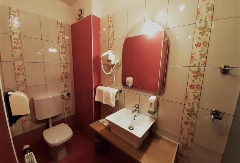 اتاق استاندارد با بالکن, Rooms Vodisek Depandansa Capodistria Boutique Hotela